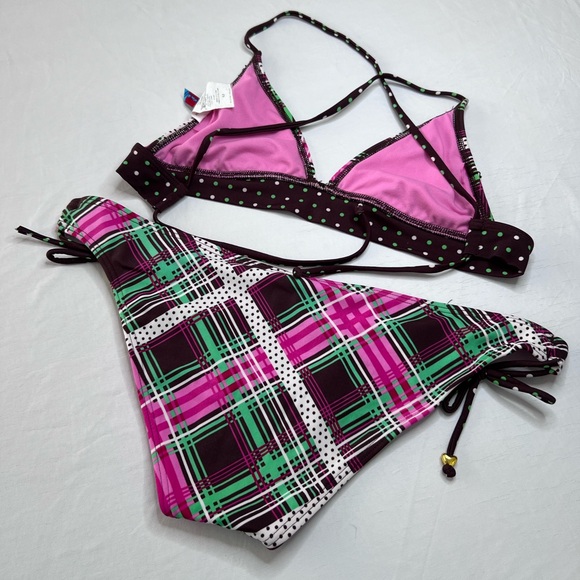 Bikini - has Crisscrossed Back Ties - Picture 2 of 5